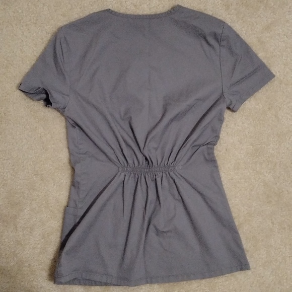 Jaanuu Scrub Set in Graphite - Picture 3 of 7